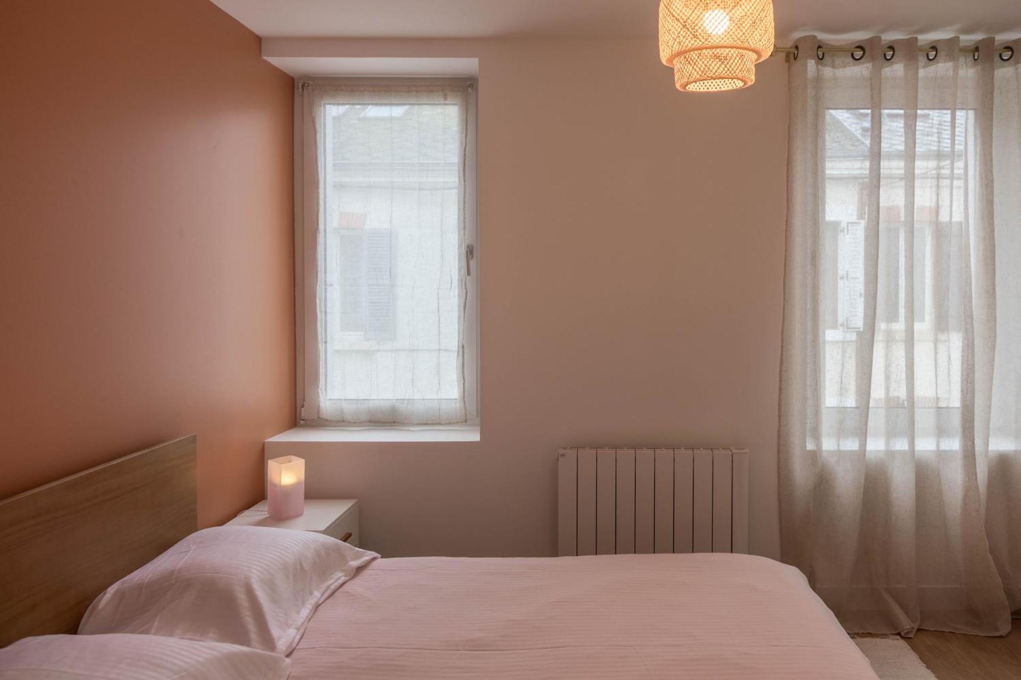Beau Quartier Et Central, Maison Spacieuse Avec Cour, 3 Chambres, 3 Salles De Bains A 10 Min A Pied De La Gare Orleans Bagian luar foto